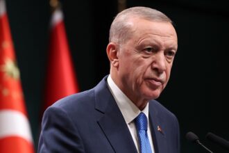 cumhurbaskani erdogan 27 ucak 105 helikopter yanginlara mudahale ediyor O6pO2hF3