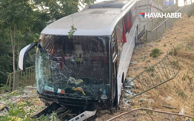 havacilik personelini tasiyan otobus sarampole dustu 8 yarali z8a43EDK