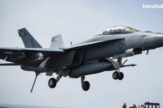 abd donanmasina ait savas ucagi okyanusa dustu pilot kurtarildi REVKclXP