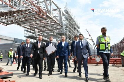 savunma sanayii baskani haluk gorgun sabiha gokcen havalimaninda terminal 2yi inceledi cYKrP8HD