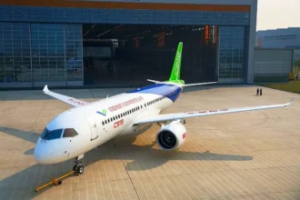 air cambodia neden boeing ve airbus yerine cinli comaci secti NfAGNj81