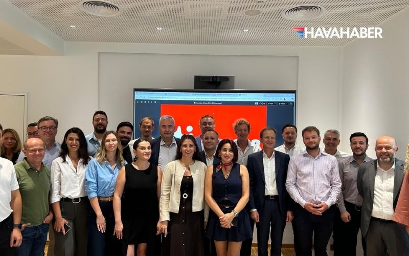 corendon airlines frankfurt havalimaninda yeni ofisini acti Sq7Ia8Om